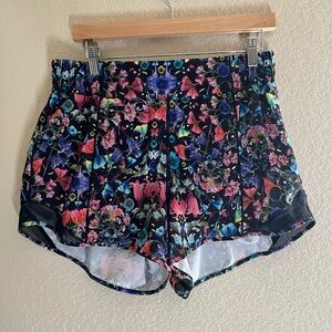 Lululemon Hotty Hot HR 4” Shorts